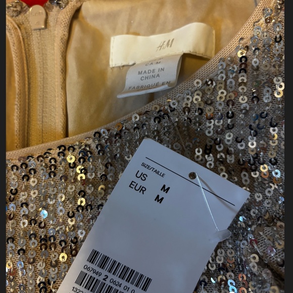H&M festive cream flounce-trimmed sequined long sleeve mini dress NWT - Picture 4 of 10